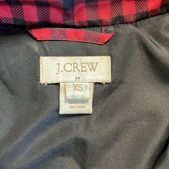 J. Crew Factory Quilted Puffer Vest, Red and Black Check, Down Blend Fill, sz XS - Picture 2 of 12
